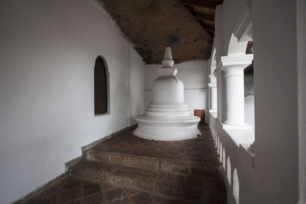 Dambulla - Somawathi bíla stupa