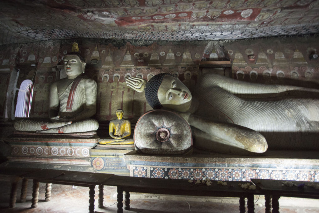 Dambulla - Somawathi - Ležící Budha