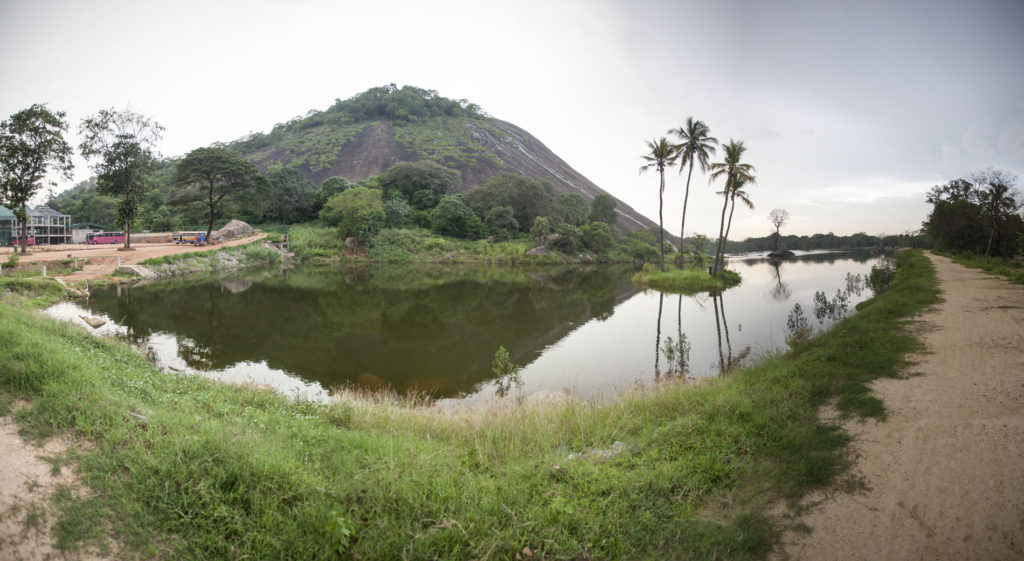 Dambulla - Tample lakle pano