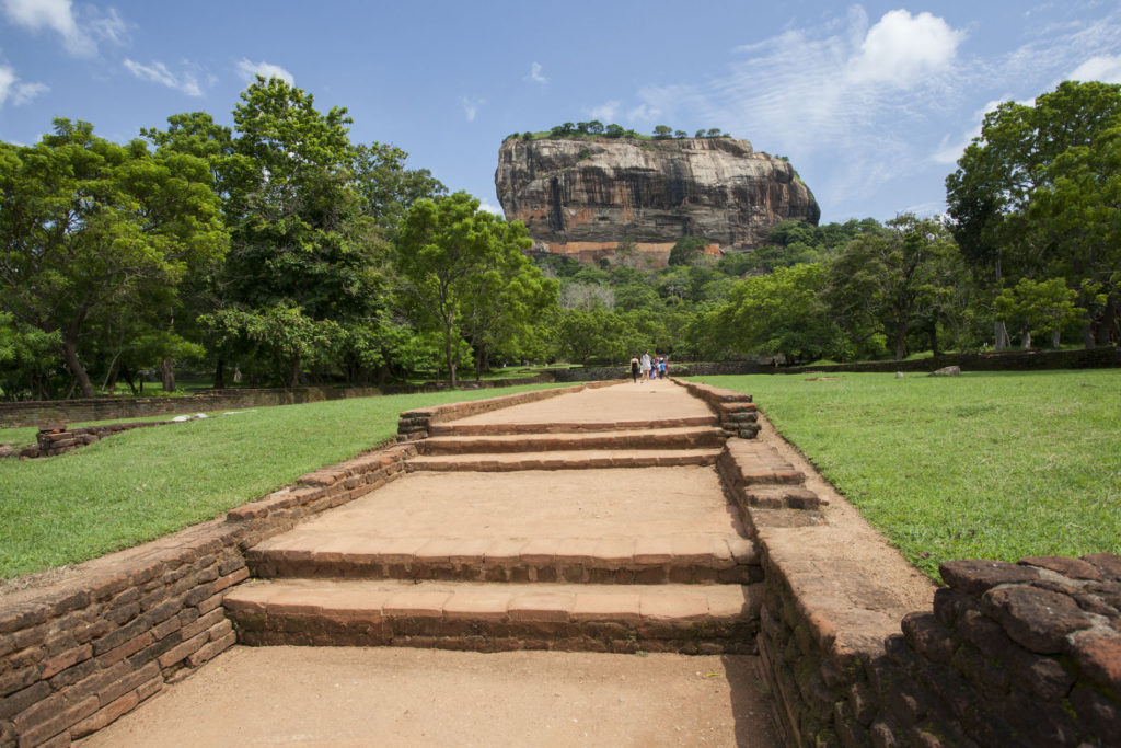 Sigiriya z dálky