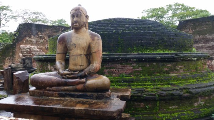 Polonnaruwa - Chrámy - socha Budhy