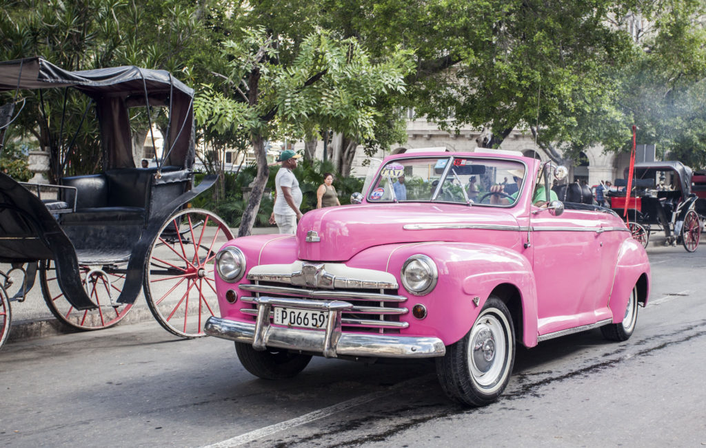 Havana - růžové auto