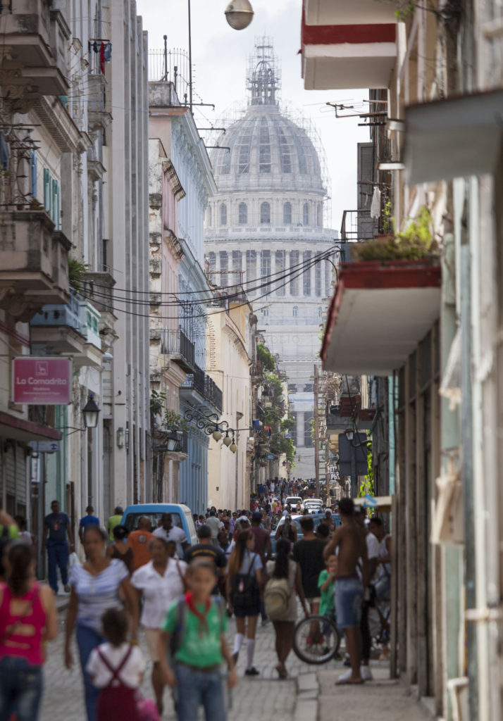 Havana - přeplněná ulice