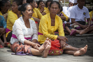 Pura Tirta Empul - věřící ženy