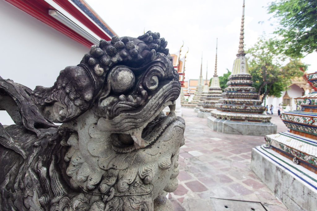 Bangkok chrám Wat Pho - socha draka